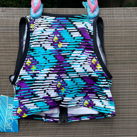 PB Sport women’s tankini zipper front 10 top. Built in bra. New with tags - Picture 2 of 5